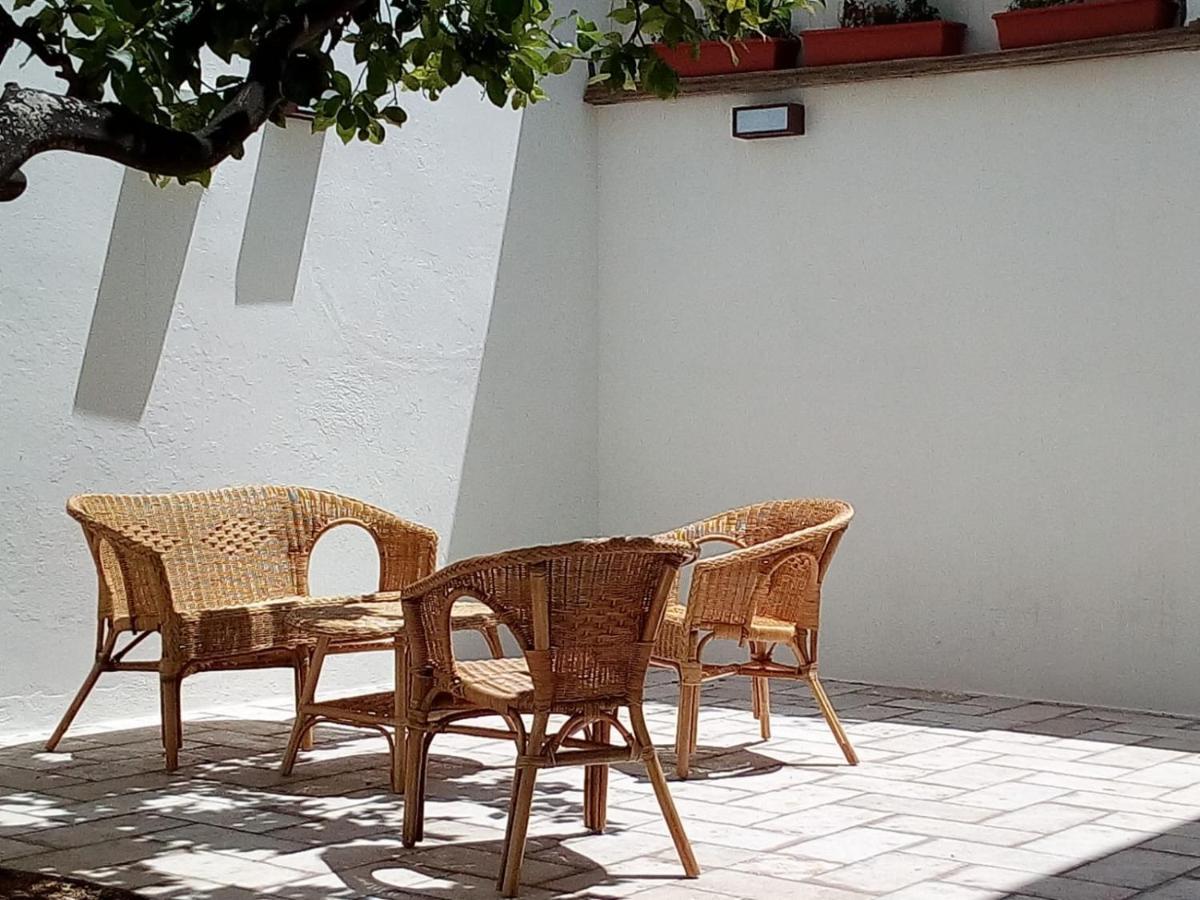 Bed and Breakfast Cortile Calinea Castrignano del Capo Exterior foto